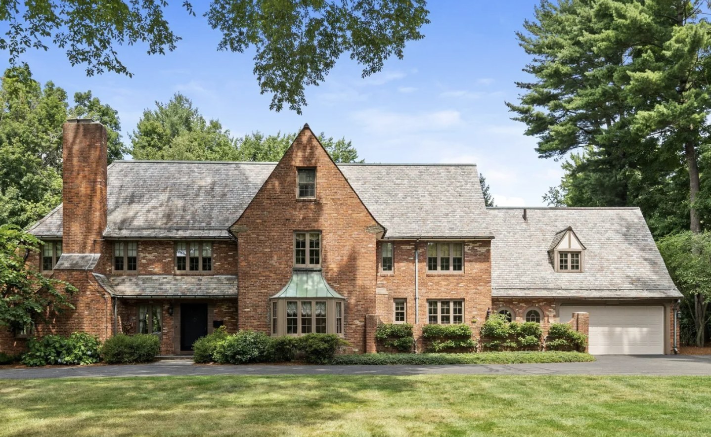7-bedroom colonial home in Bishop's Corner, West Hartford CT