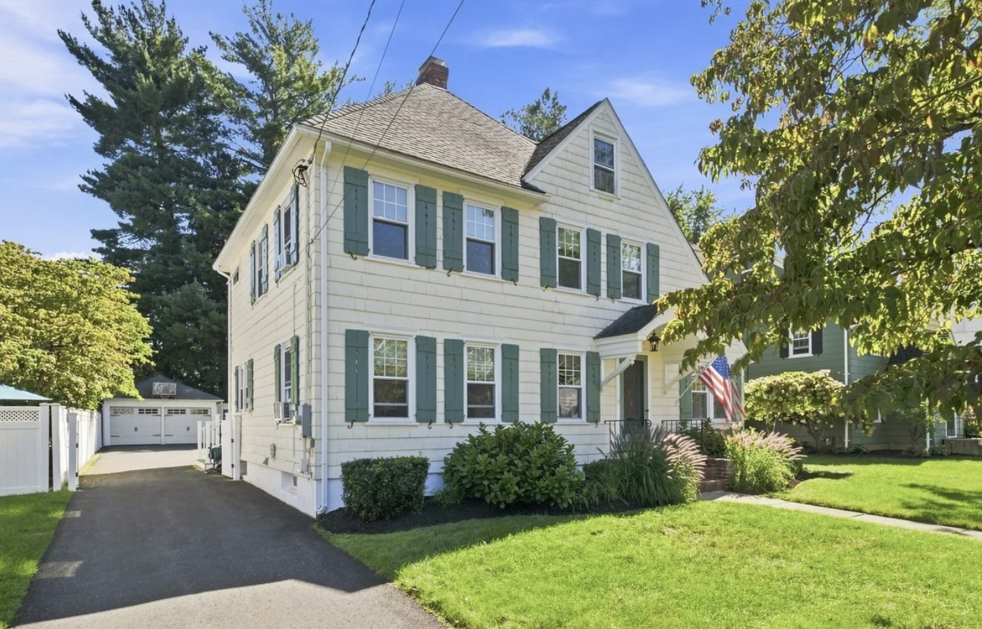 4-bedroom, 2.5-bath classic colonial under contract in West Hartford, CT